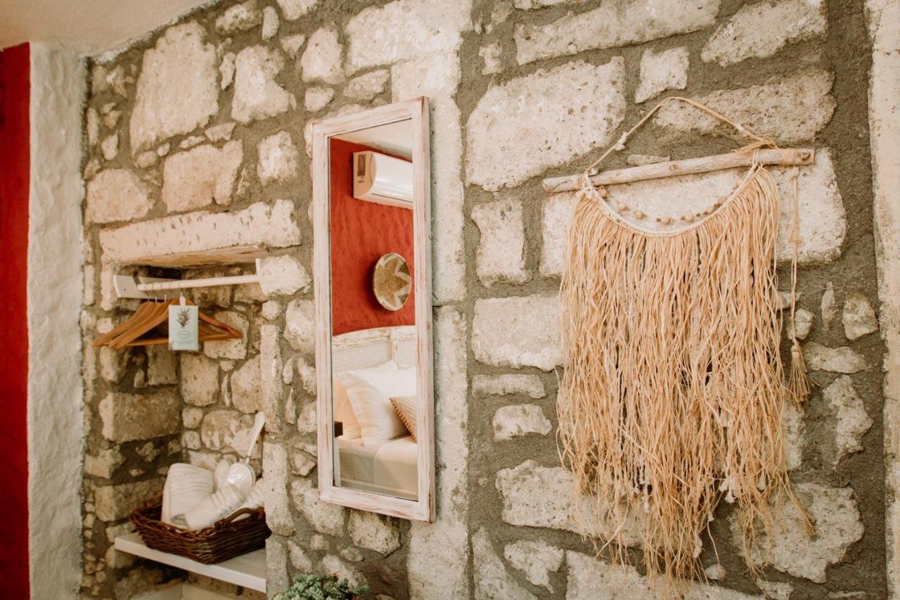 Morisi Avlu Hotel Alacatı Bagian luar foto