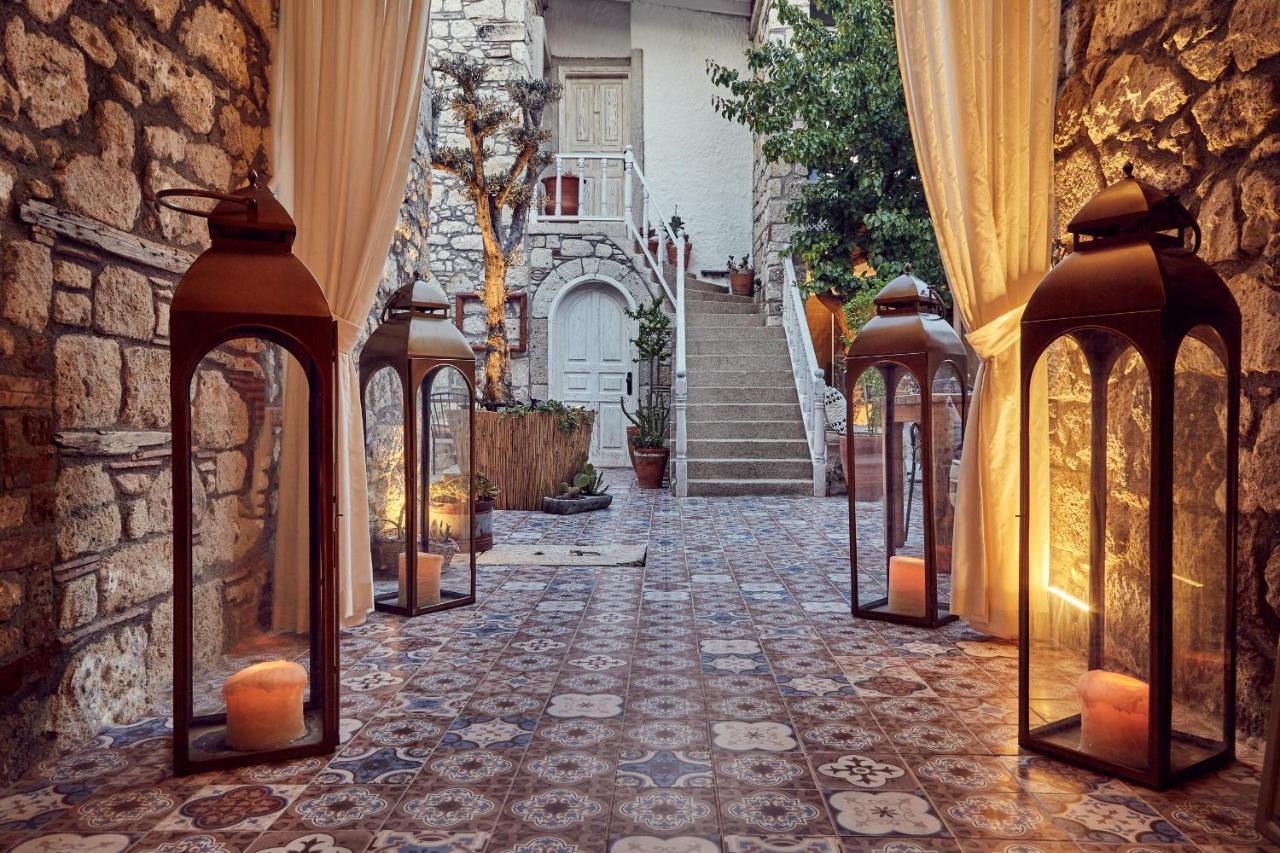 Morisi Avlu Hotel Alacatı Bagian luar foto