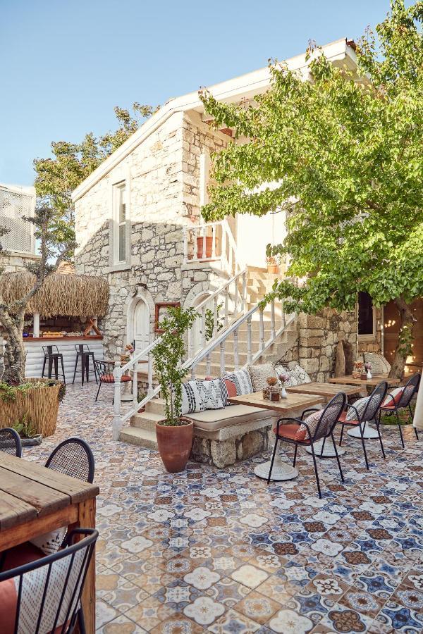 Morisi Avlu Hotel Alacatı Bagian luar foto