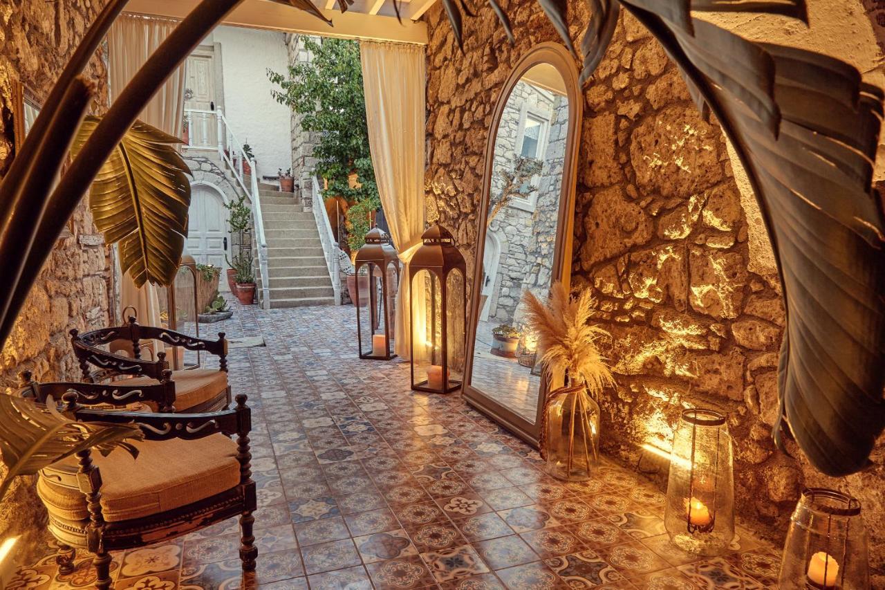 Morisi Avlu Hotel Alacatı Bagian luar foto