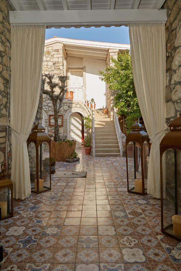 Morisi Avlu Hotel Alacatı Bagian luar foto