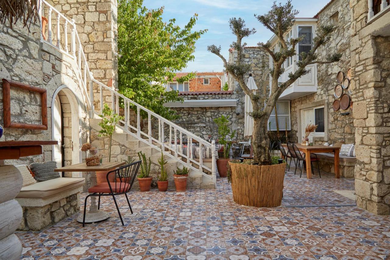 Morisi Avlu Hotel Alacatı Bagian luar foto