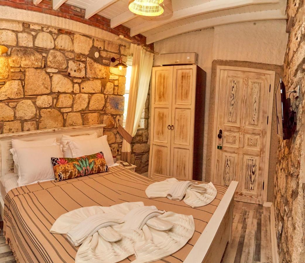 Morisi Avlu Hotel Alacatı Bagian luar foto